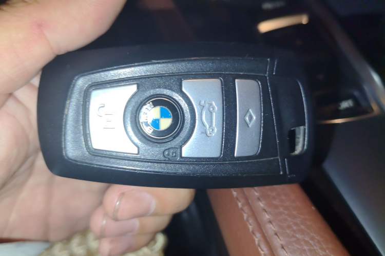 Used BMW 5 Series 2014 528Li Leading Model Vehicle Key