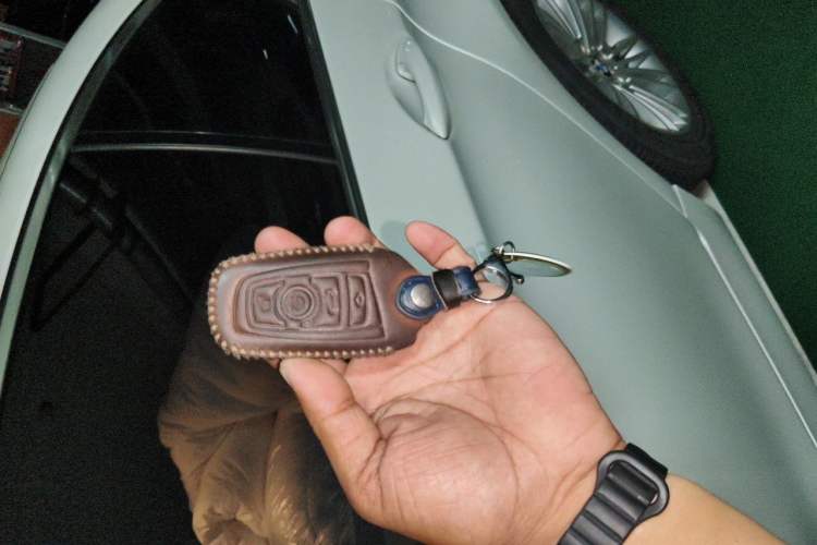 Used BMW 5 Series 2014 525Li Leading Model Vehicle Key