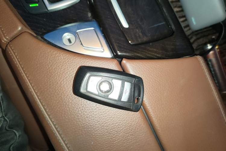 Used BMW 5 Series 2014 525Li Leading Model Vehicle Key