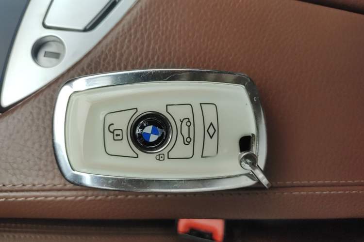 Used BMW 5 Series 2014 525Li Leading Model Vehicle Key
