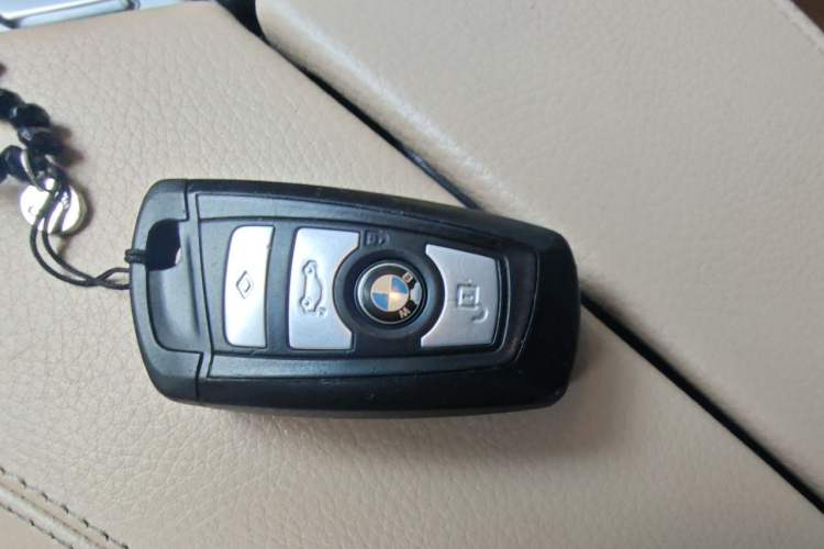 Used BMW 5 Series 2014 520Li Elegant Model Vehicle Key