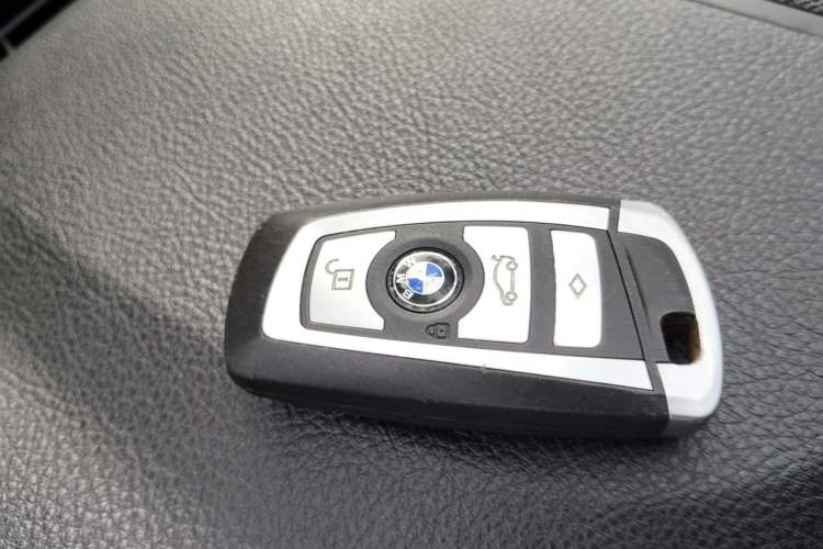 Used BMW 5 Series 2014 525Li Luxury Design Package Vehicle Key