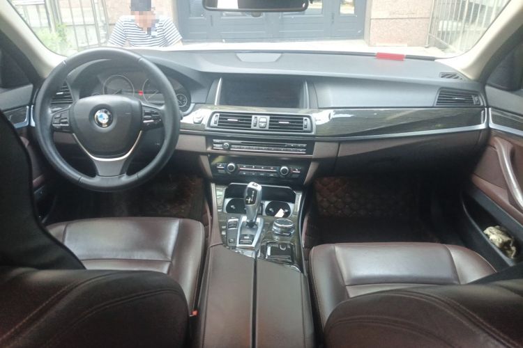 Used BMW 5 Series 2014 525Li Luxury Design Package Center Console