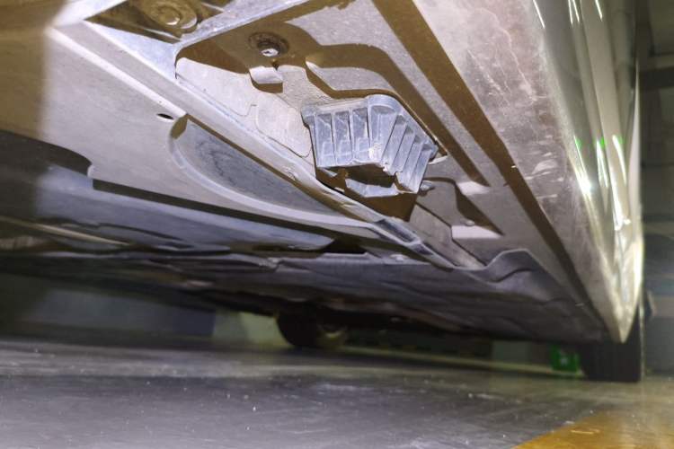 Used BMW 5 Series 2014 525Li Luxury Design Package Chassis Rear Right