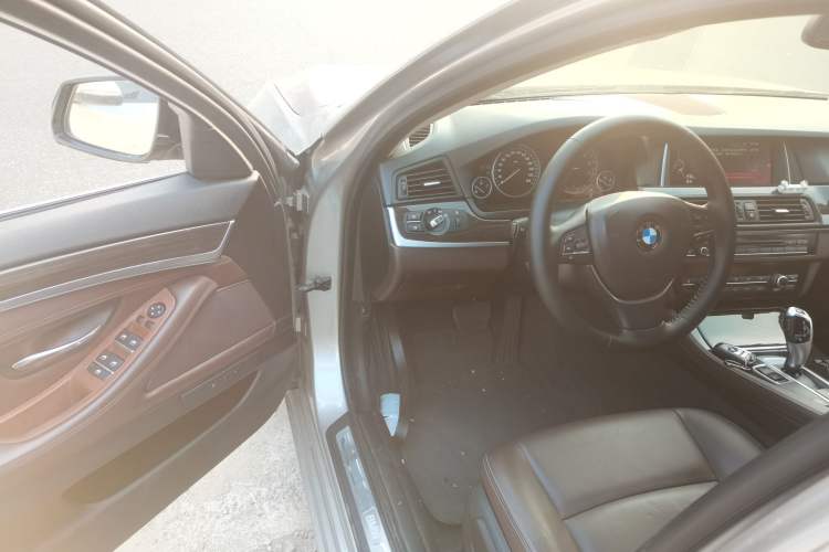 Used BMW 5 Series 2014 525Li Luxury Design Package Driver Seat
