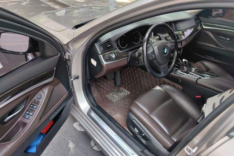 Used BMW 5 Series 2014 525Li Luxury Design Package Driver Seat