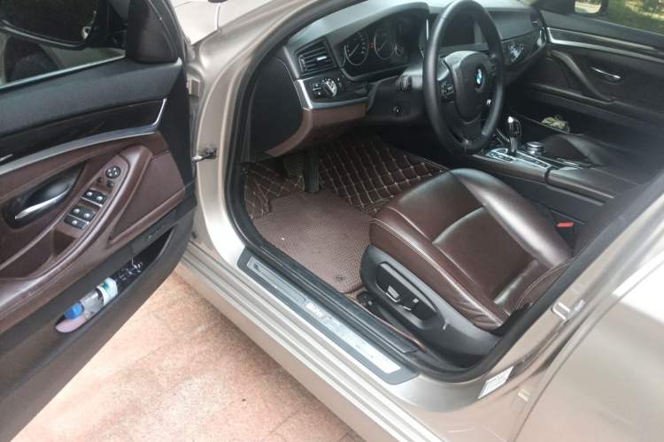 Used BMW 5 Series 2014 525Li Luxury Design Package Driver Seat