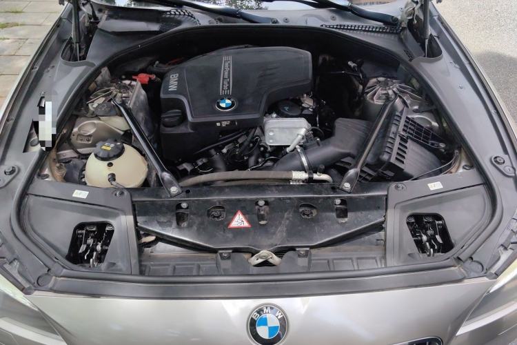 Used BMW 5 Series 2014 525Li Luxury Design Package Engine Bay