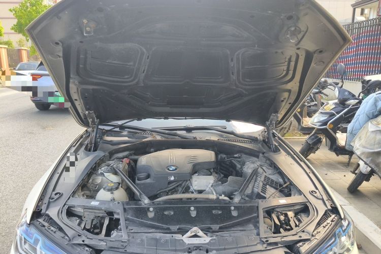 Used BMW 5 Series 2014 525Li Luxury Design Package Engine Bay