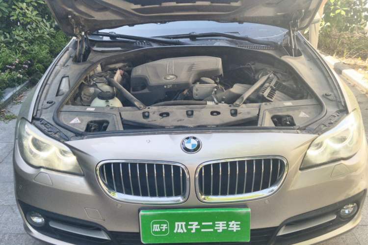 Used BMW 5 Series 2014 525Li Leading Model Engine Bay