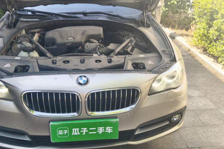 Used BMW 5 Series 2014 525Li Leading Model Engine Bay Left