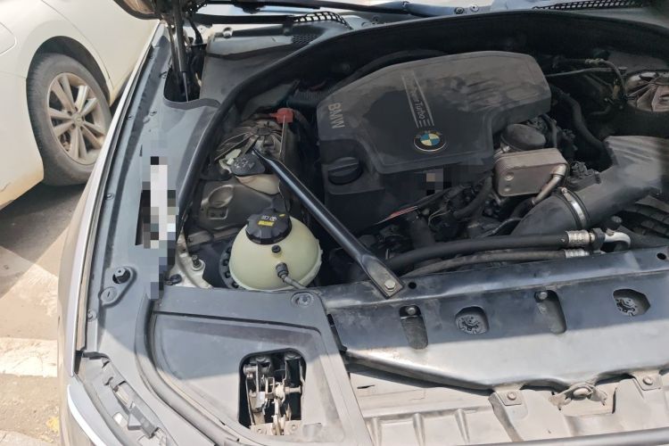 Used BMW 5 Series 2014 525Li Leading Model Engine Bay Right