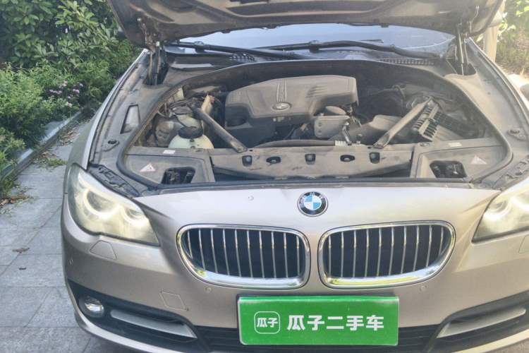 Used BMW 5 Series 2014 525Li Leading Model Engine Bay Right