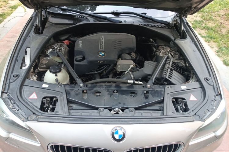 Used BMW 5 Series 2014 525Li Luxury Design Package Engine Bay
