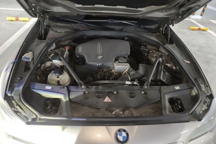 Used BMW 5 Series 2014 520Li Elegant Model Engine Bay