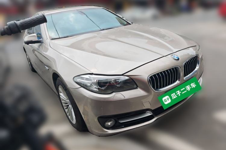 Used BMW 5 Series 2014 525Li Leading Model Front Right 45 Deg