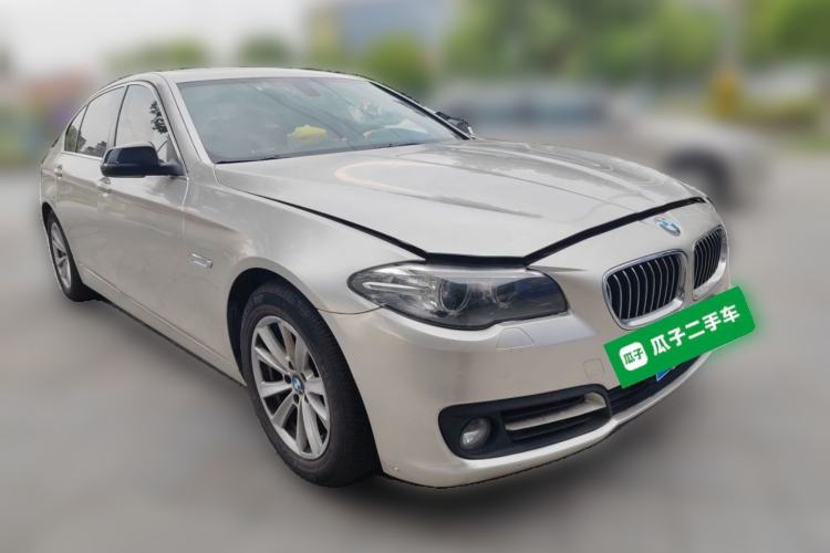 Used BMW 5 Series 2014 520Li Elegant Model Front Right 45 Deg