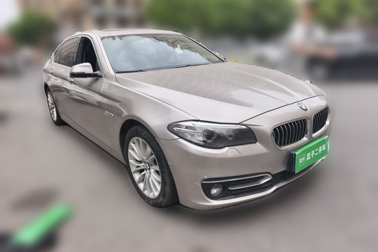 Used BMW 5 Series 2014 525Li Luxury Design Package Front Right 45 Deg
