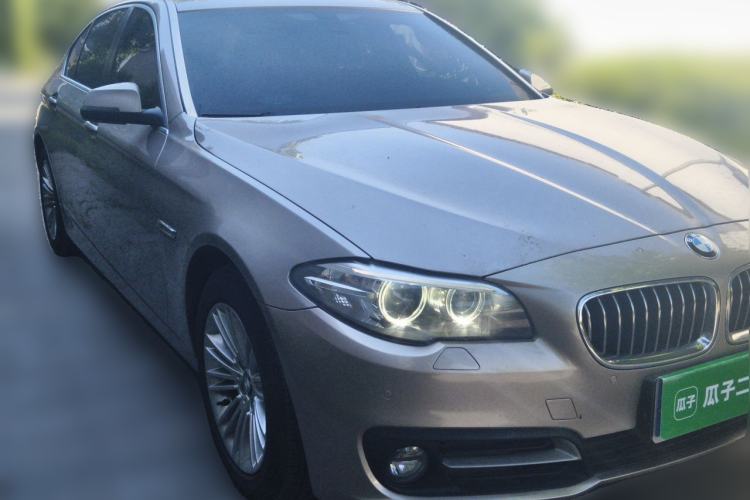 Used BMW 5 Series 2014 525Li Leading Model Front Right 45 Deg