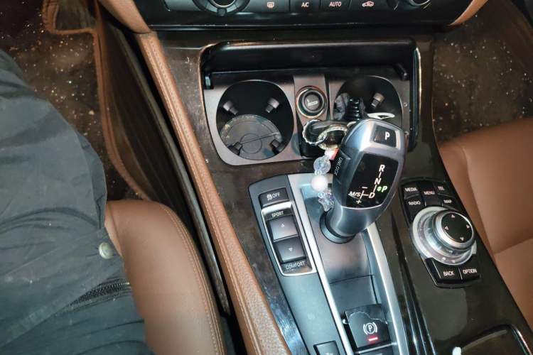 Used BMW 5 Series 2014 525Li Leading Model Gear Lever