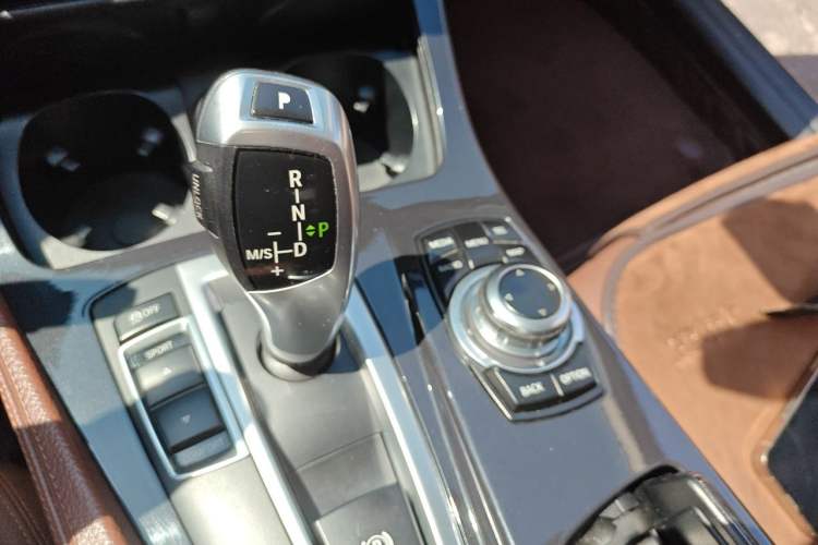 Used BMW 5 Series 2014 520Li Elegant Model Gear Lever