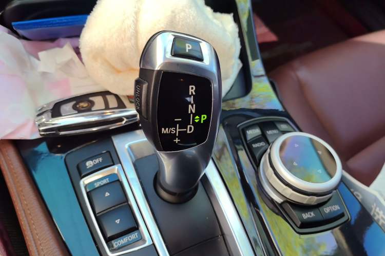 Used BMW 5 Series 2014 520Li Elegant Model Gear Lever