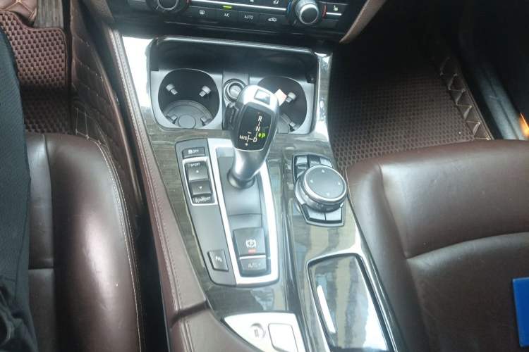 Used BMW 5 Series 2014 525Li Luxury Design Package Gear Lever