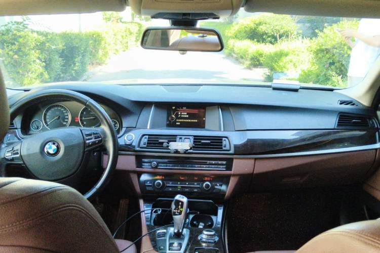 Used BMW 5 Series 2014 525Li Leading Model Headliner