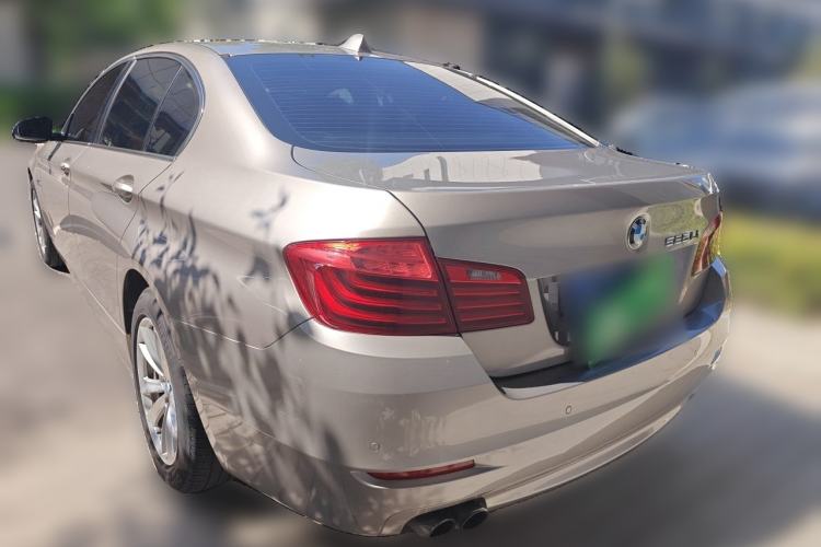 Used BMW 5 Series 2014 520Li Elegant Model Rear Left 45 Deg