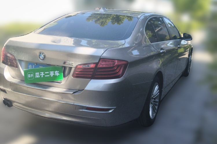 Used BMW 5 Series 2014 525Li Leading Model Rear Right 45 Deg