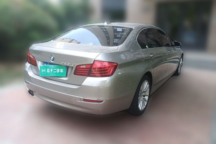 Used BMW 5 Series 2014 525Li Luxury Design Package Rear Right 45 Deg