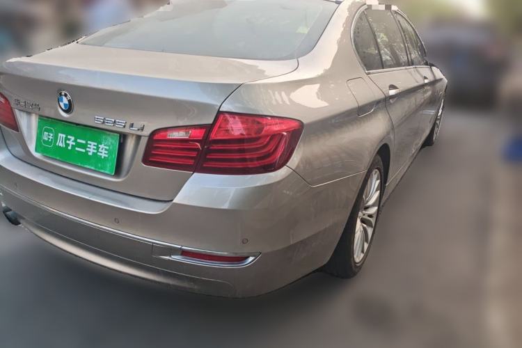 Used BMW 5 Series 2014 525Li Luxury Design Package Rear Right 45 Deg
