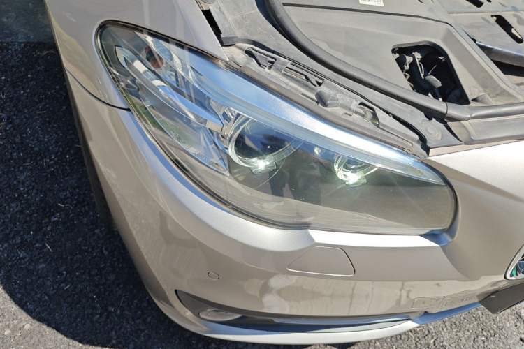 Used BMW 5 Series 2014 520Li Elegant Model Right Front Headlight