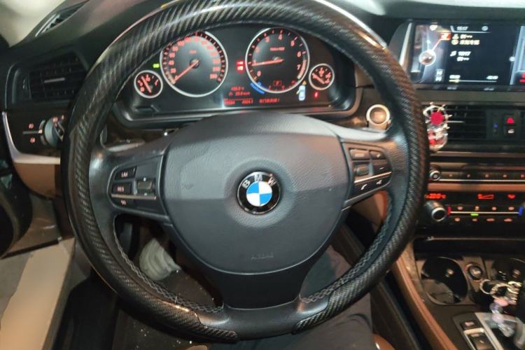 Used BMW 5 Series 2014 525Li Leading Model Steering Wheel
