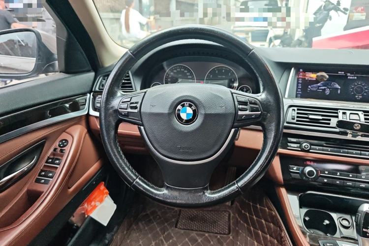 Used BMW 5 Series 2014 525Li Leading Model Steering Wheel