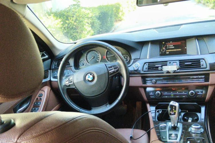 Used BMW 5 Series 2014 525Li Leading Model Steering Wheel
