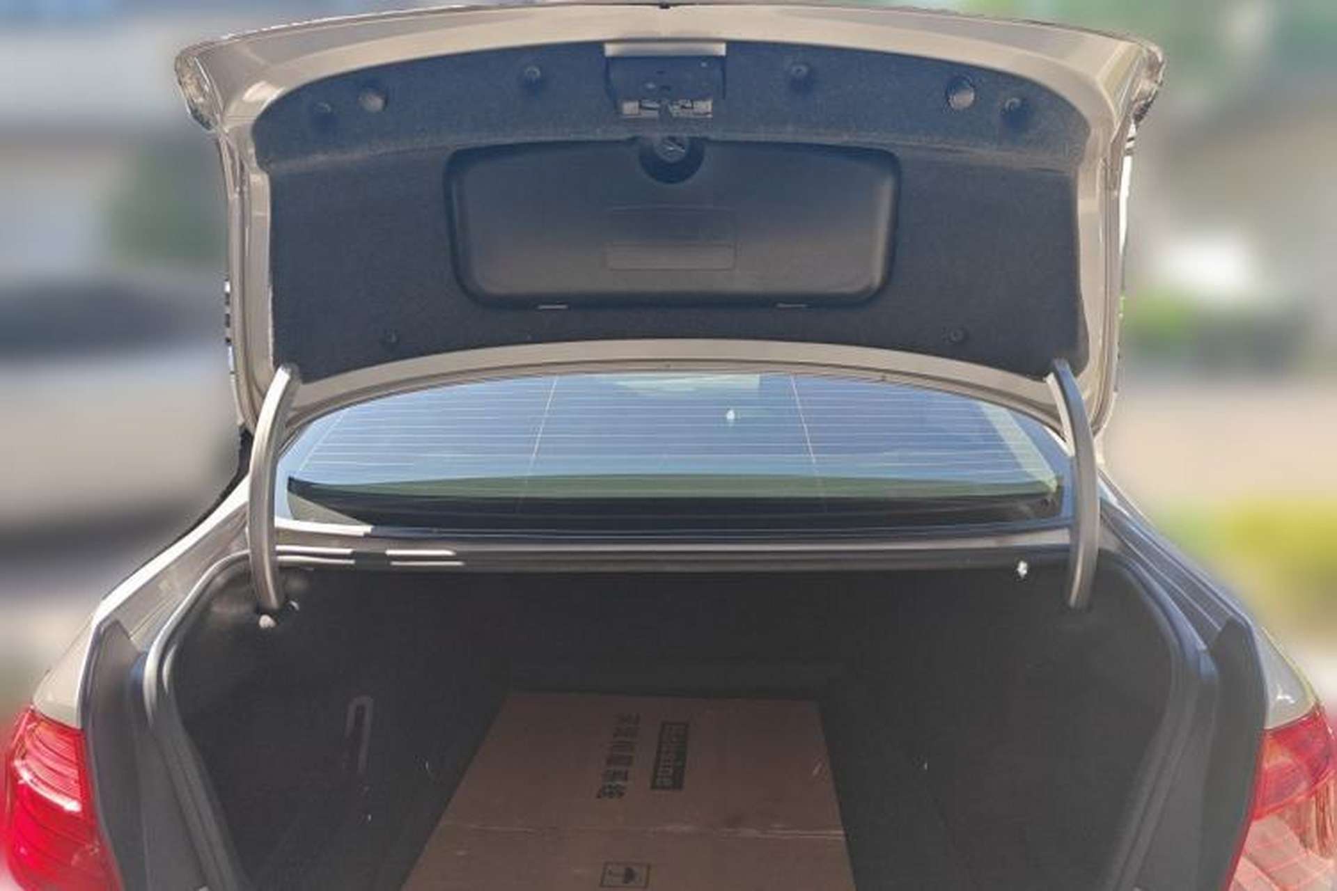 Used BMW 5 Series 2014 520Li Elegant Model Trunk