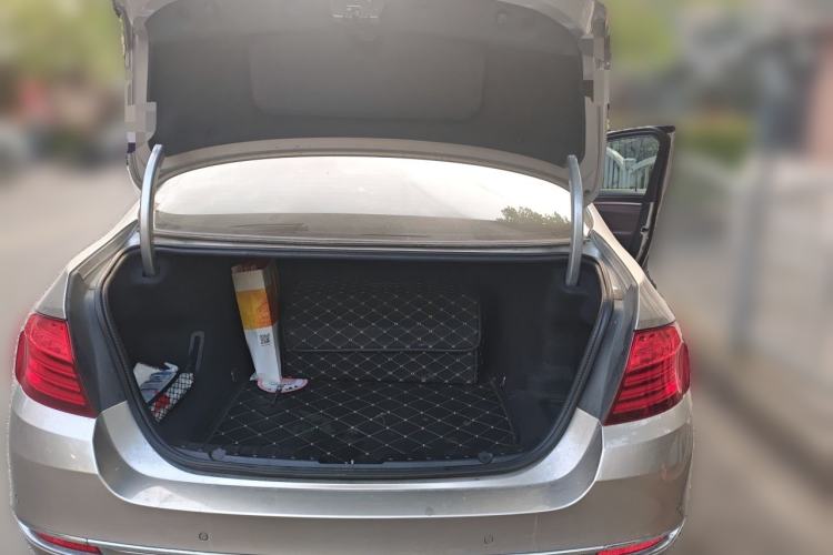 Used BMW 5 Series 2014 525Li Luxury Design Package Trunk