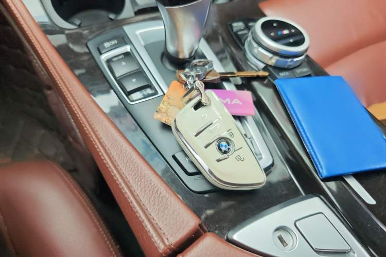 Used BMW 5 Series 2014 525Li Leading Model Vehicle Key
