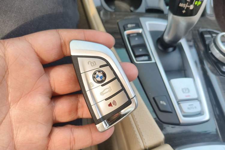 Used BMW 5 Series 2014 525Li Luxury Design Package Vehicle Key