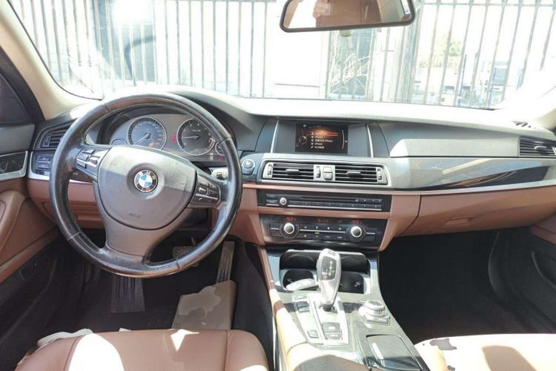 Used BMW 5 Series 2015 520i Elegant Edition Center Console
