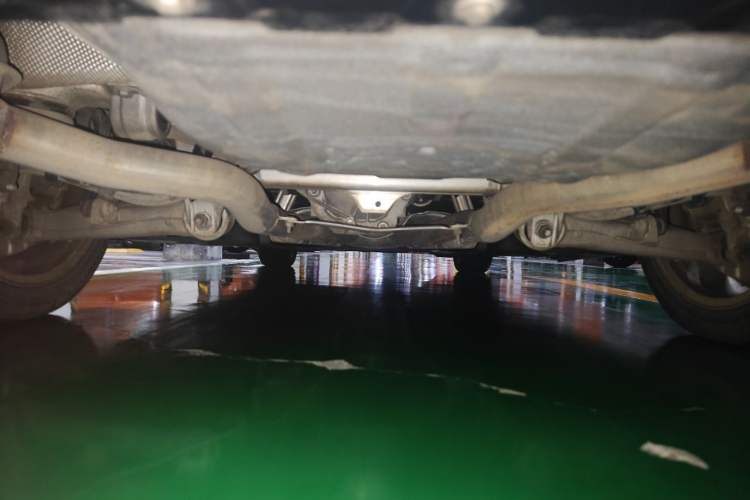 Used BMW 5 Series 2015 535Li Leading Model Chassis Rear