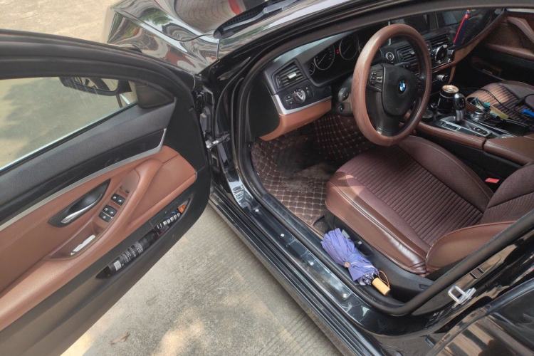Used BMW 5 Series 2015 520i Elegant Edition Driver Seat
