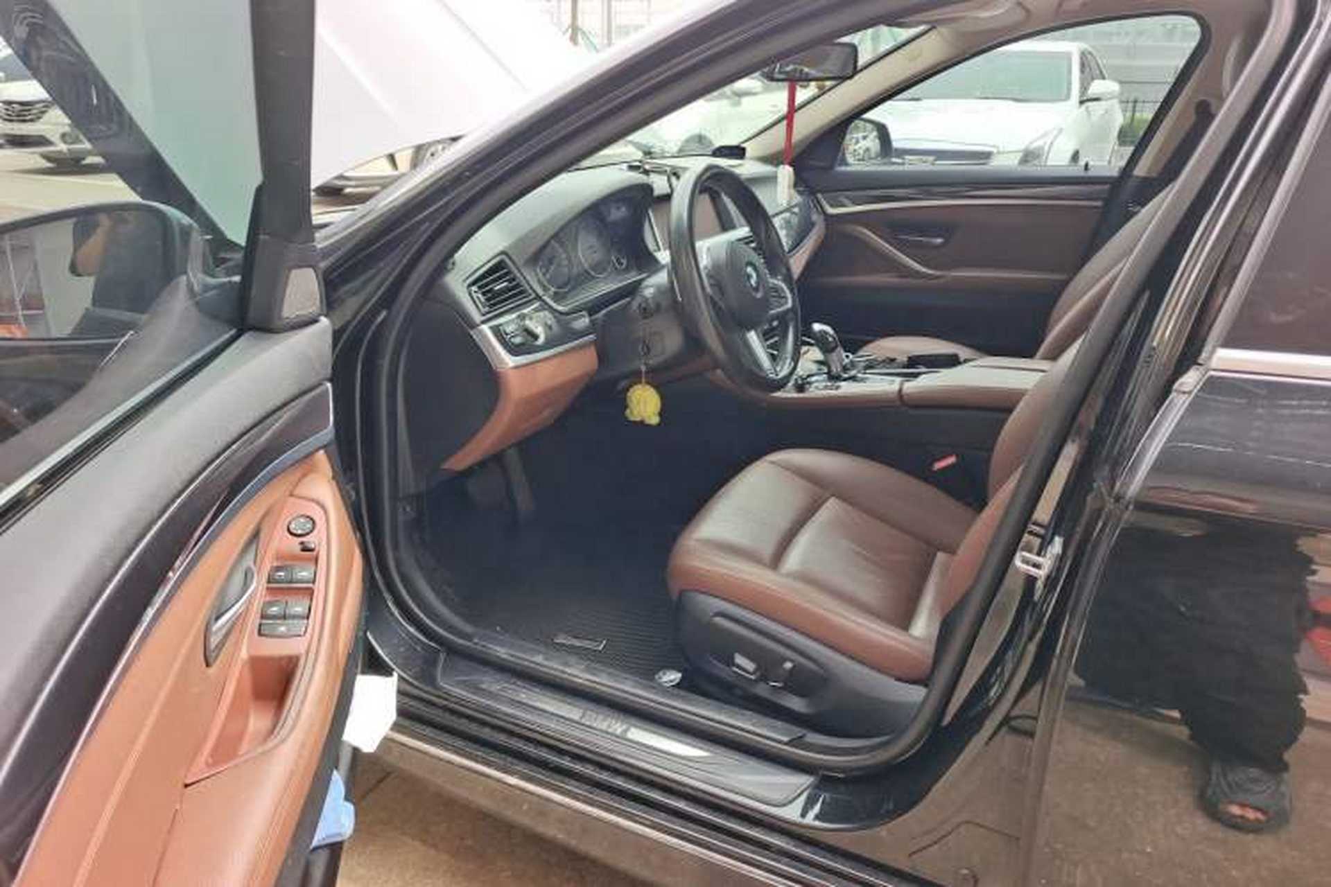 Used BMW 5 Series 2015 520i Elegant Edition Driver Seat