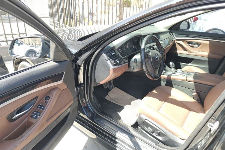 Used BMW 5 Series 2015 520i Elegant Edition Driver Seat