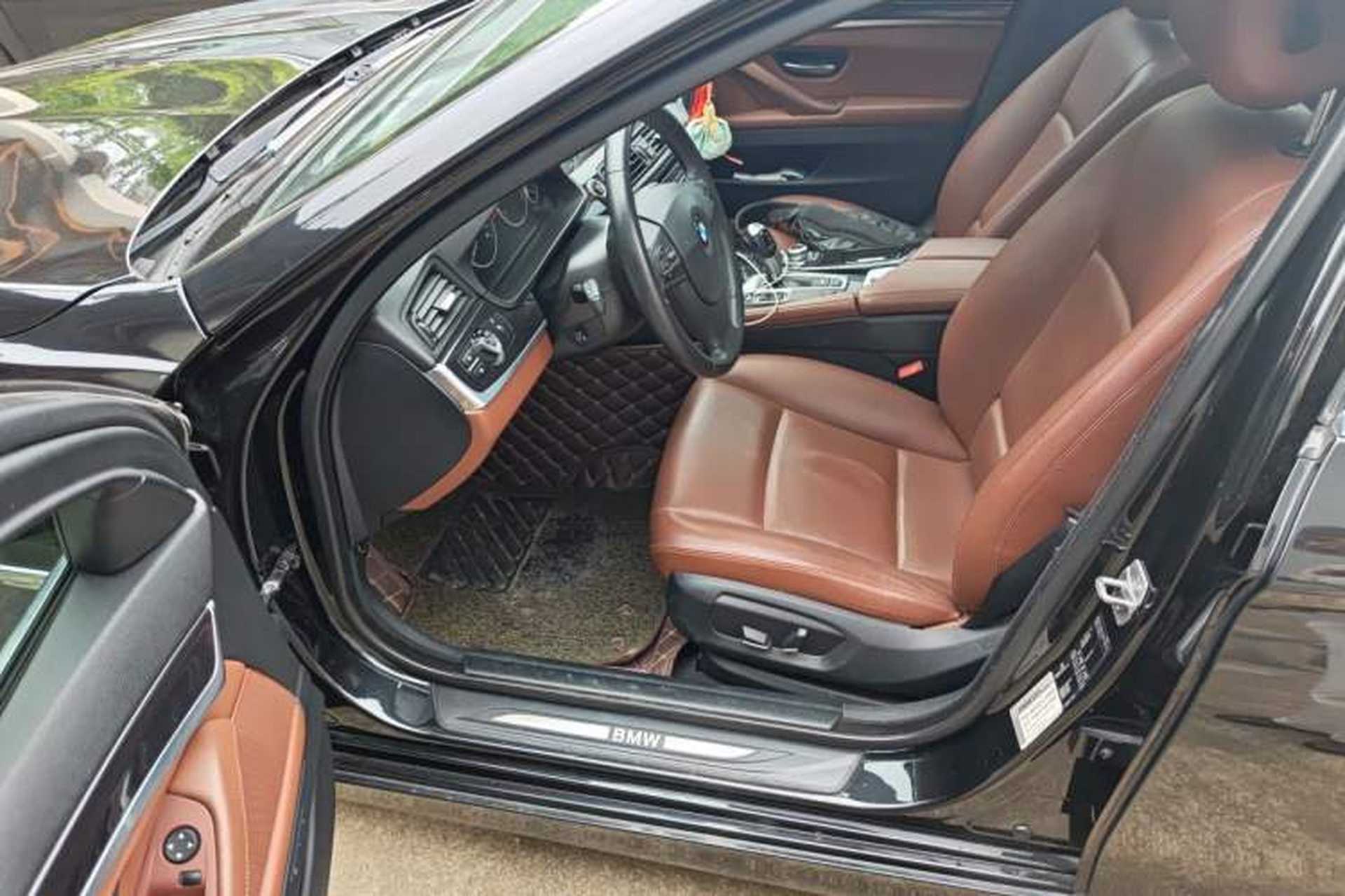 Used BMW 5 Series 2015 520i Elegant Edition Driver Seat
