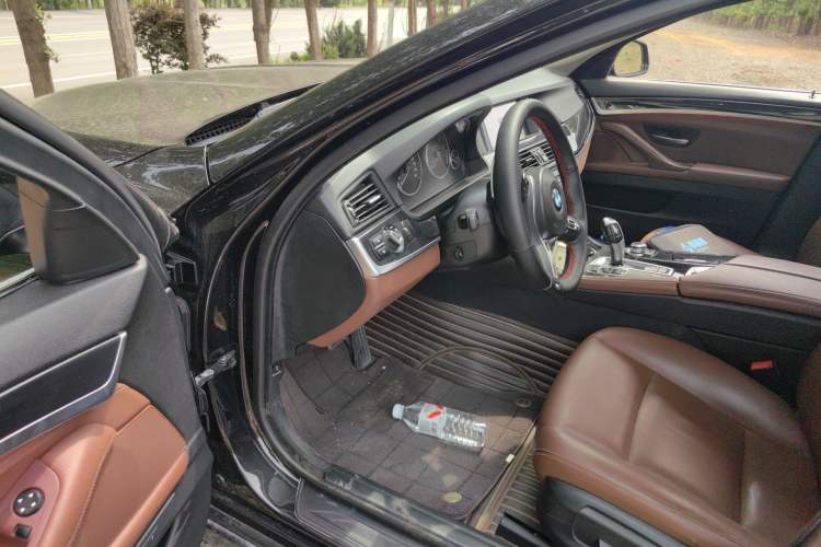 Used BMW 5 Series 2015 520i Elegant Edition Driver Seat