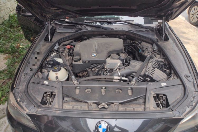 Used BMW 5 Series 2015 520i Elegant Edition Engine Bay