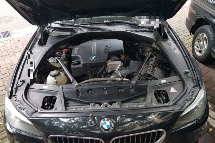Used BMW 5 Series 2015 520i Elegant Edition Engine Bay