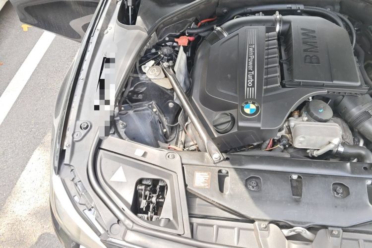 Used BMW 5 Series 2015 535Li Leading Model Engine Bay Right